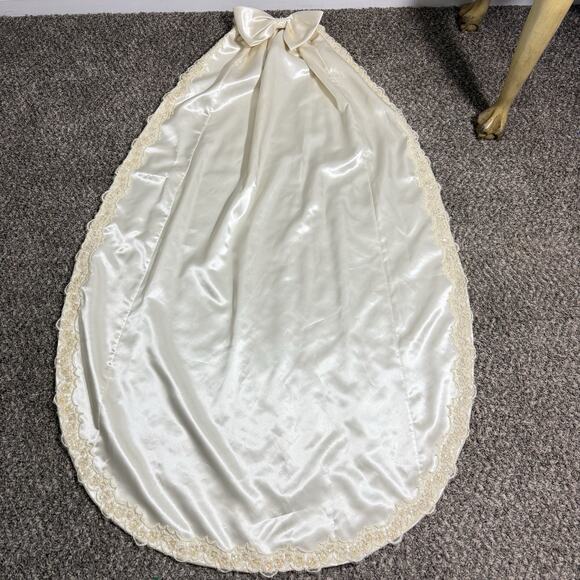 Bridal Wedding Dress Ivory Detachable Train 64”Length Lace Trim Bead Satin VTG - Picture 1 of 9